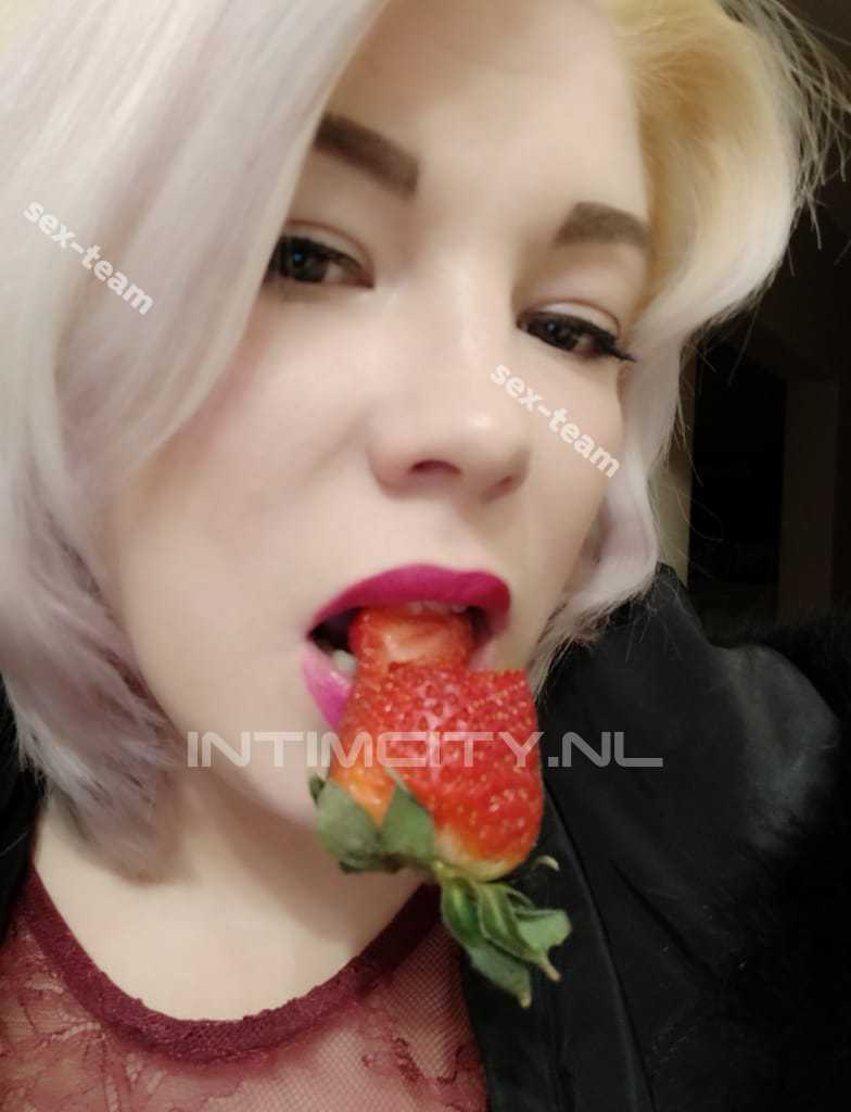 Ева
